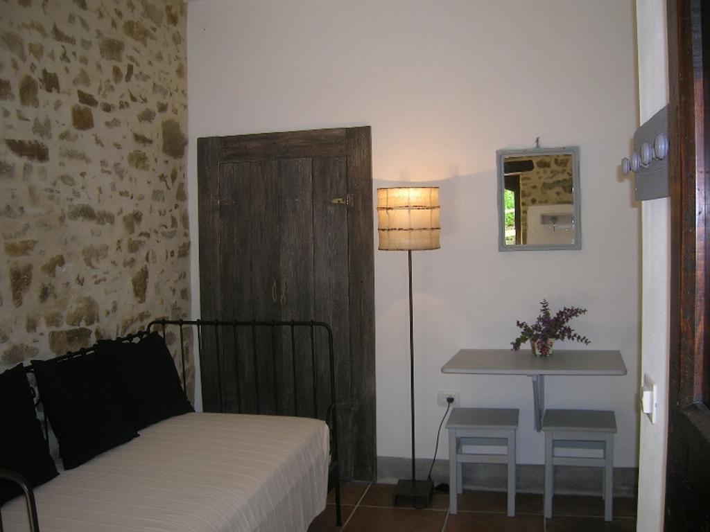 Agriturismo Caresto Villa Carbonesca Kültér fotó